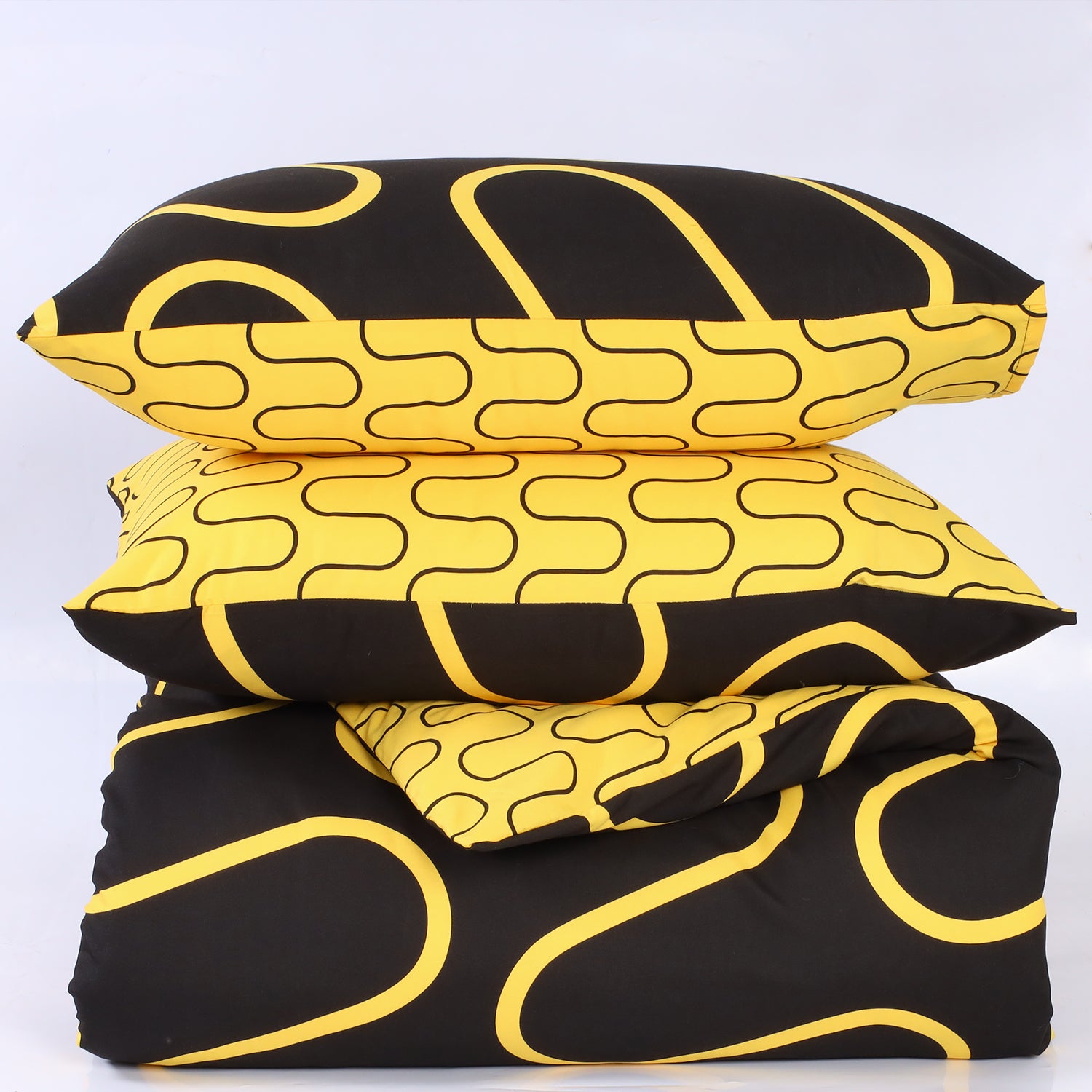 Modern Reversible Printed Duvet Cover Set – Black & Yellow Wavy Design