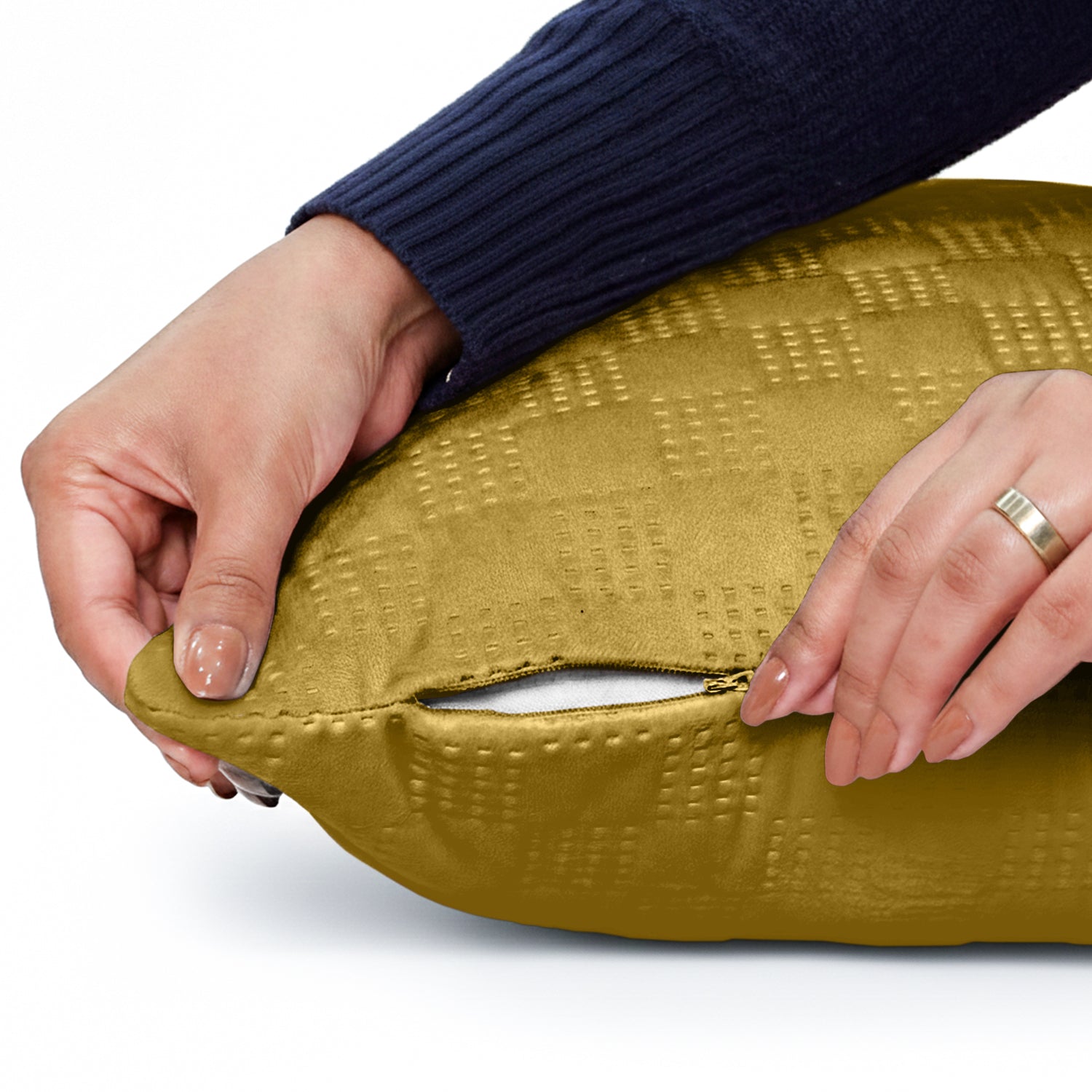 Pack Of 2 Square Velvet Cushion Cover Check Pattern