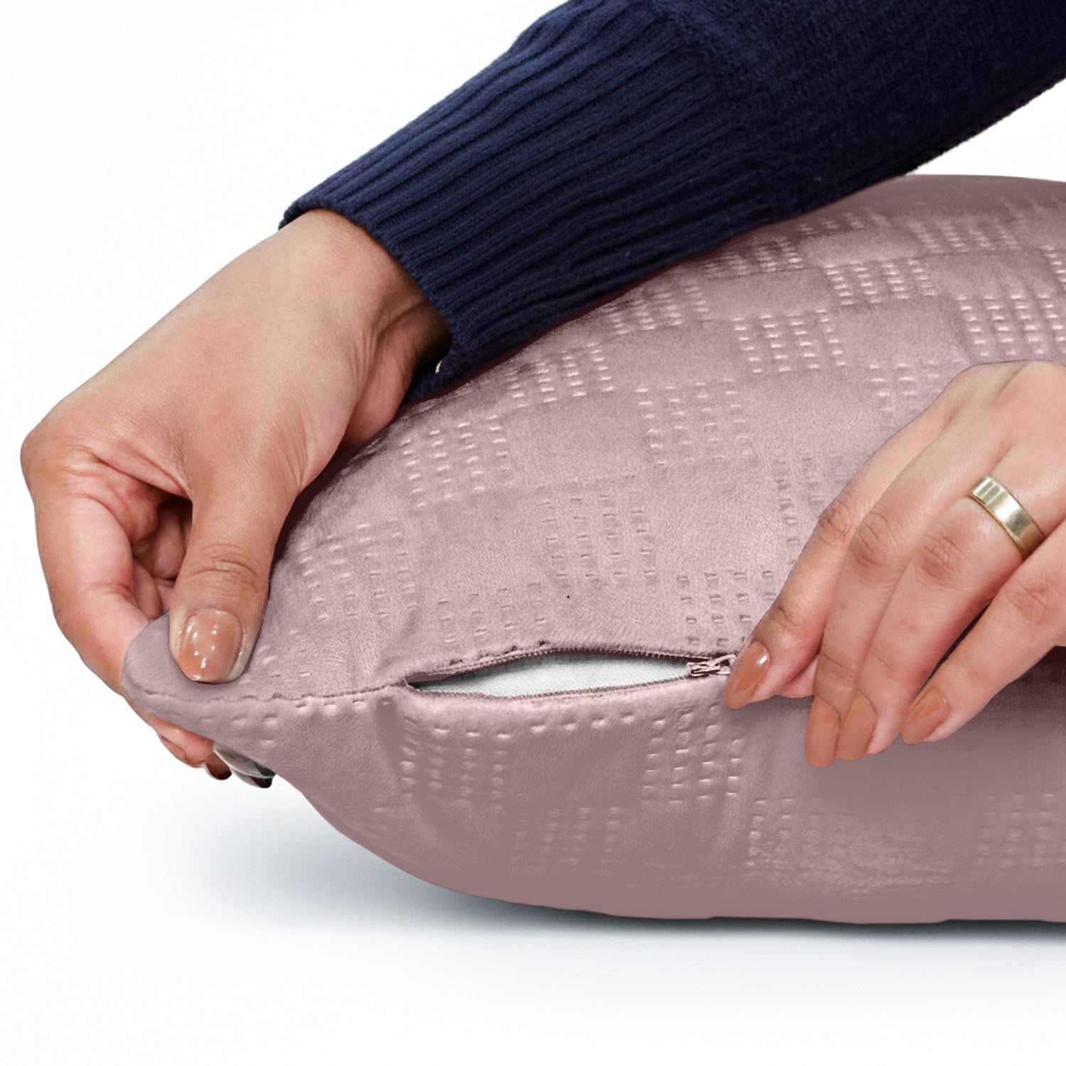 Pack Of 2 Square Velvet Cushion Cover Check Pattern