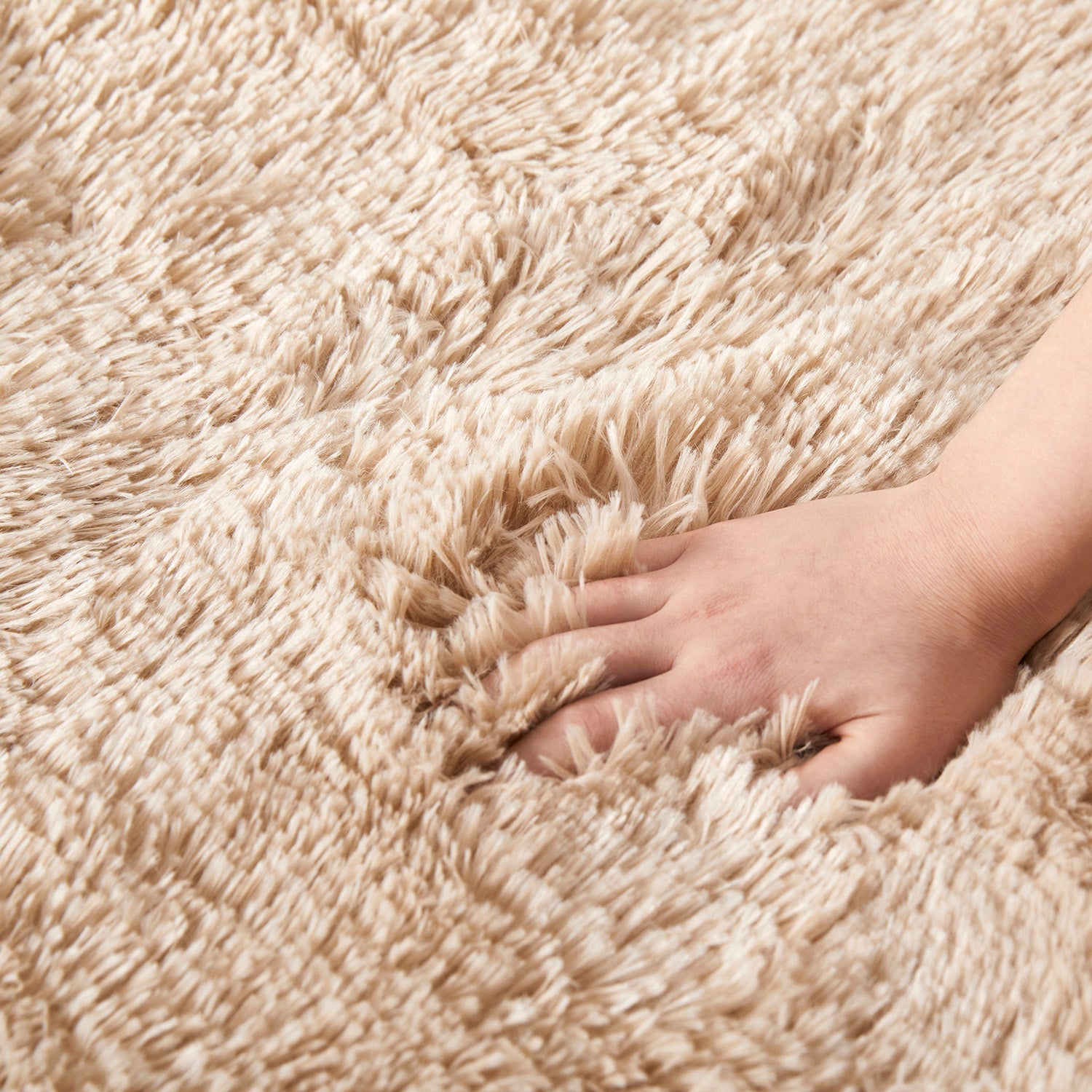 Beige Shaggy Rugs