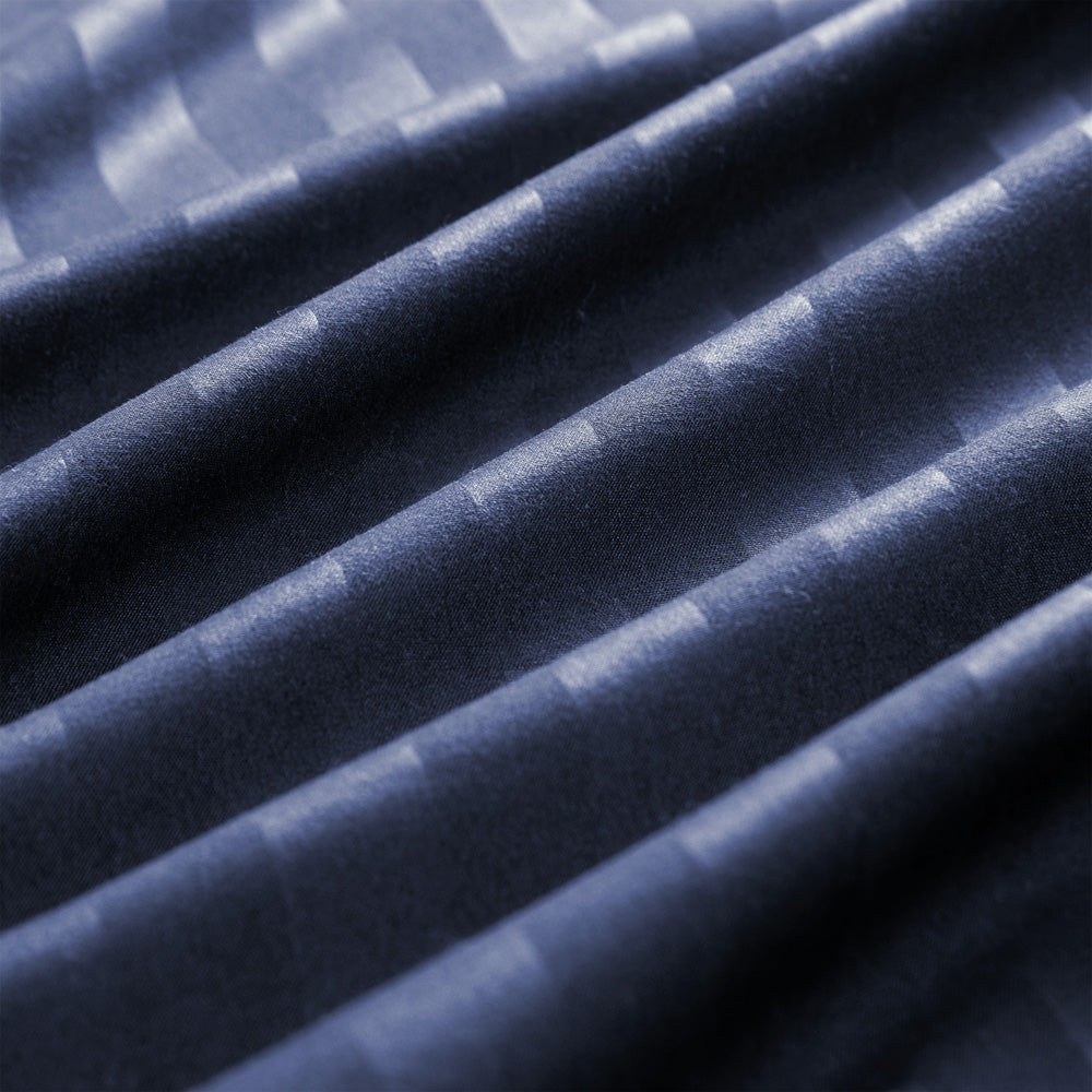 Striped Pattern Bedding Set