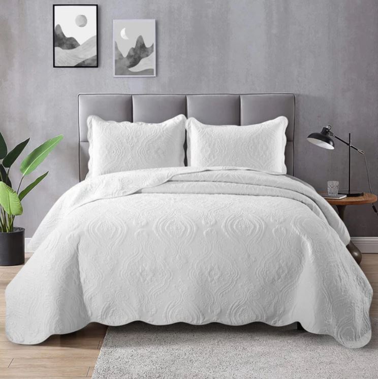 The Ultimate Guide To Choosing The Perfect White Bedspread