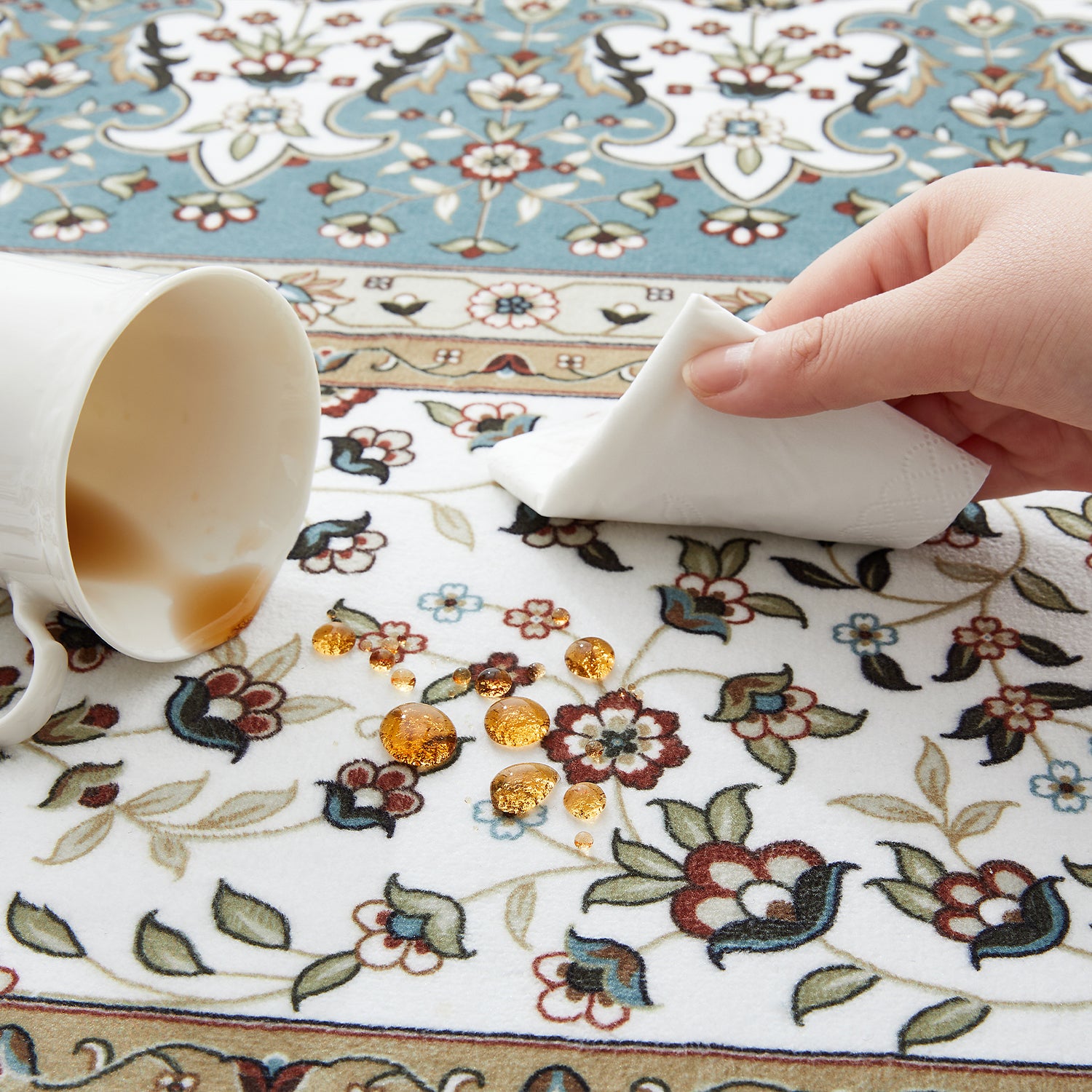Luxury Ornate Floral Rug Timeless Design for Living Rooms