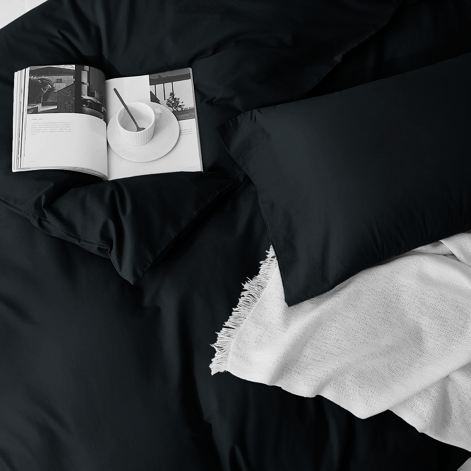 4 Piece Plain Bedding Set black