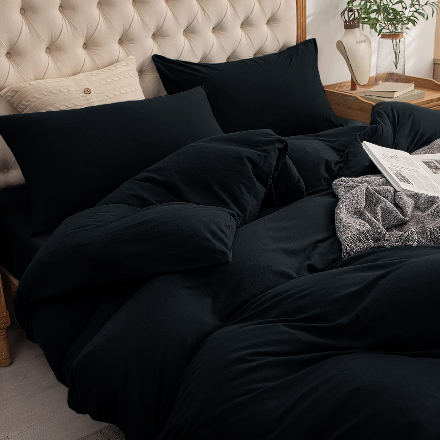 4 Piece Plain Bedding Set black