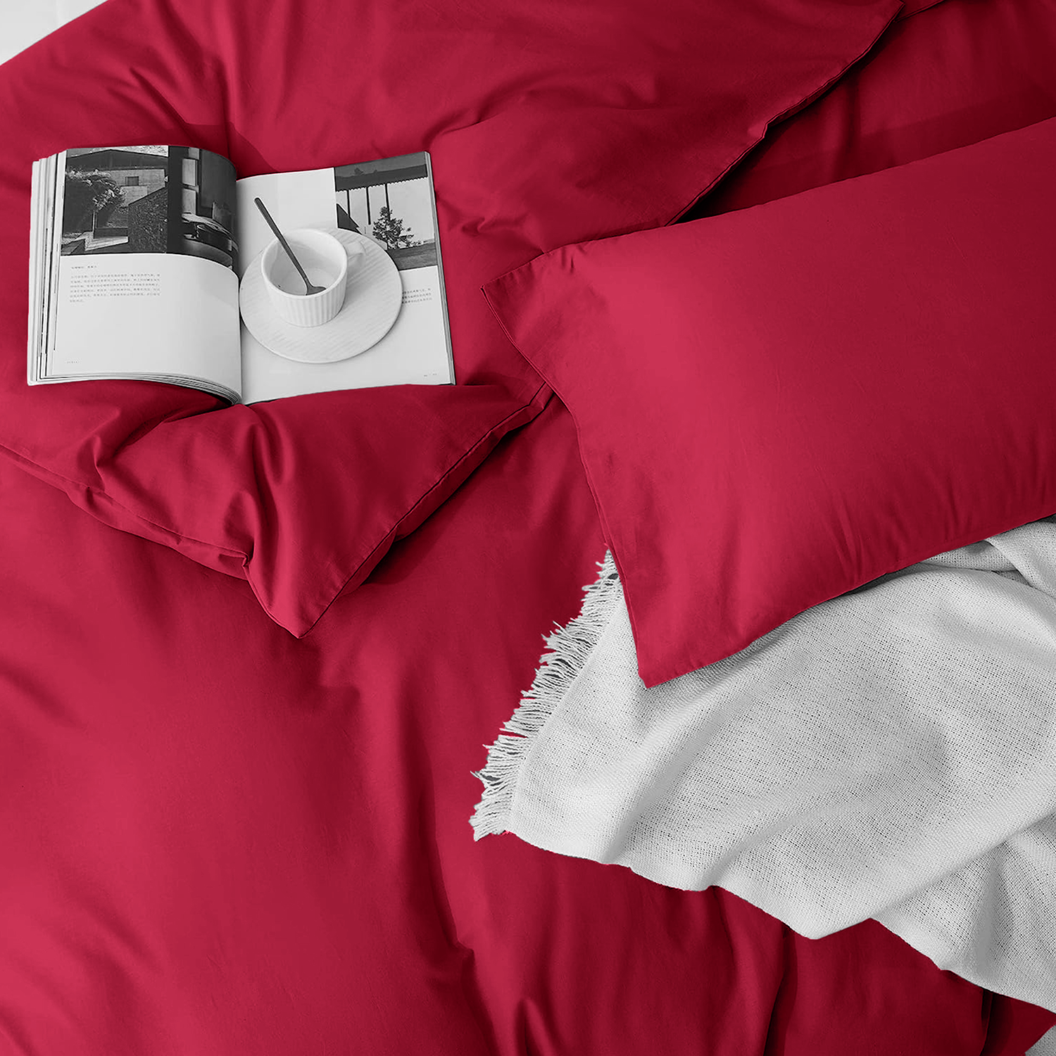 4 Piece Plain Bedding Set red