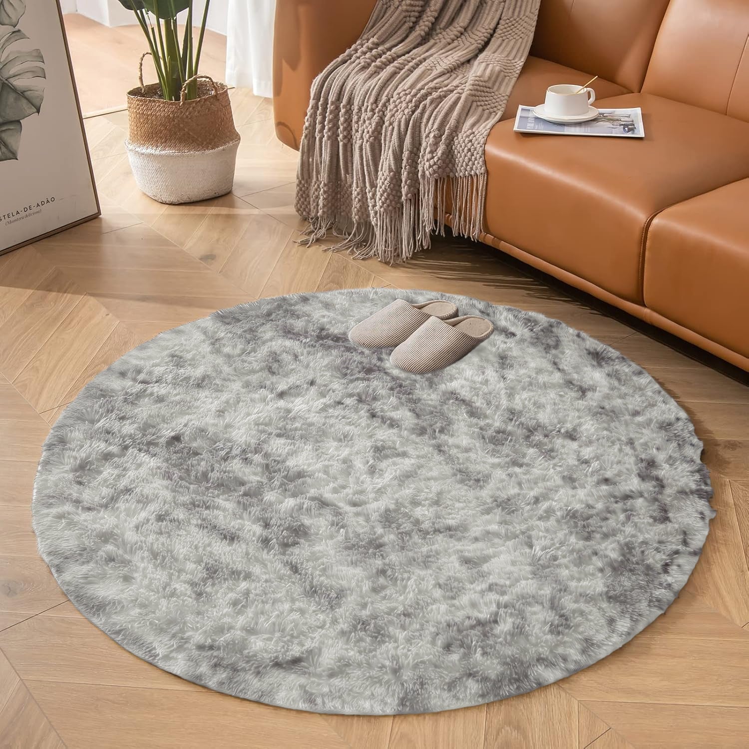 Plush Shaggy Tie Dye Light Grey Carpet Rug for Cozy Interiors