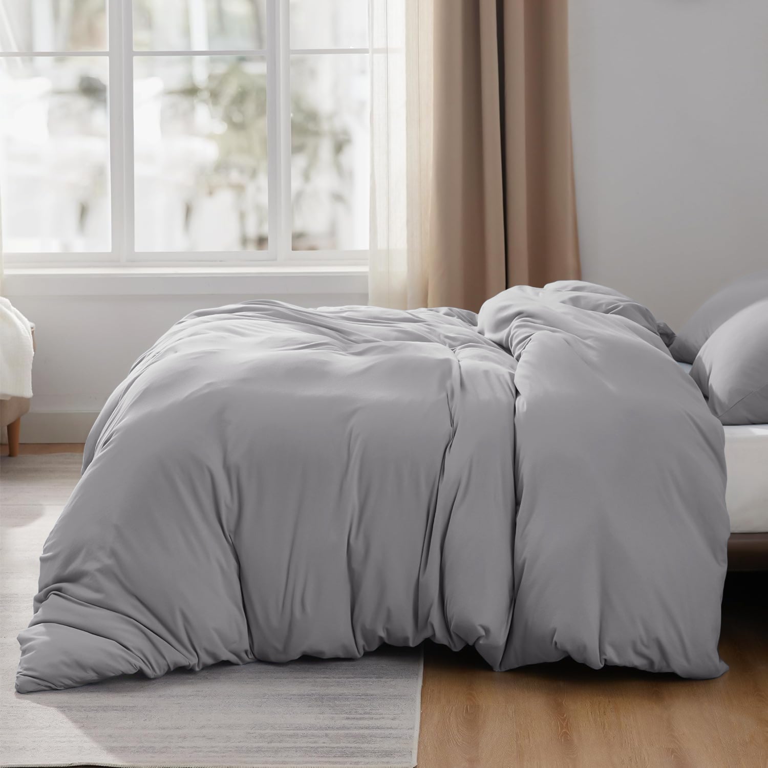 Plain Dyed Silver Bedding With Pillowcase Pair