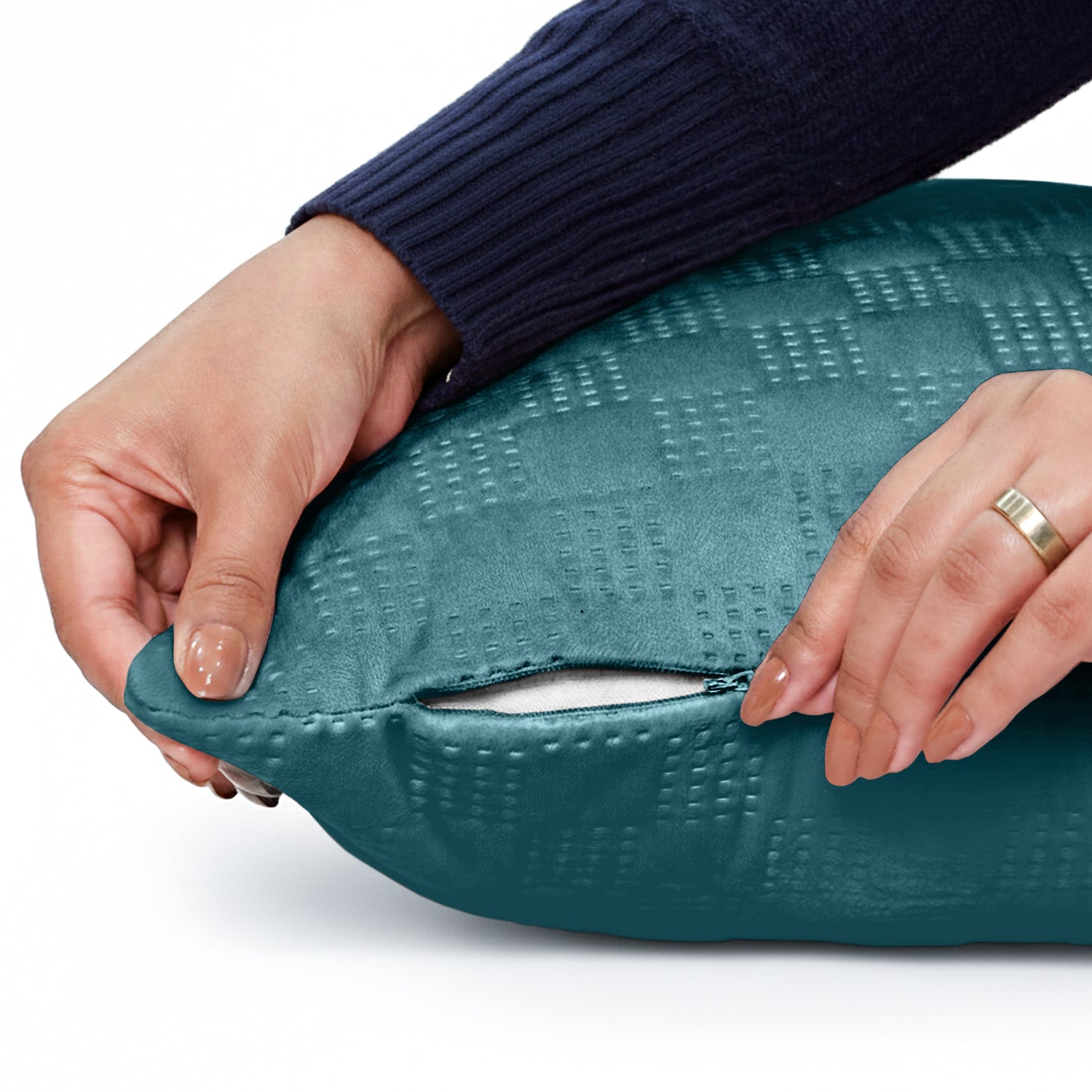 Pack Of 2 Square Velvet Cushion Cover Check Pattern