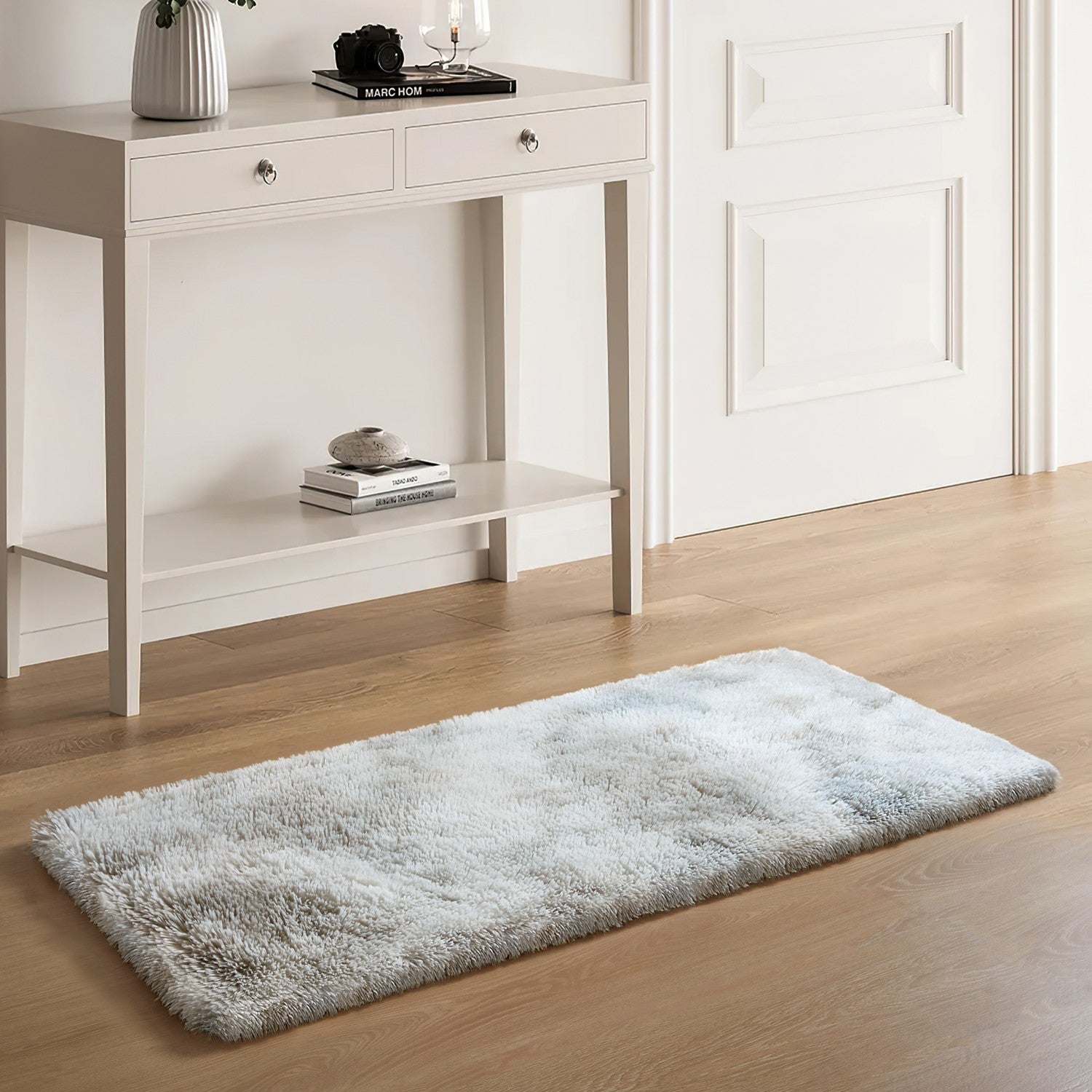 Plush Shaggy Tie Dye Light Grey Carpet Rug for Cozy Interiors