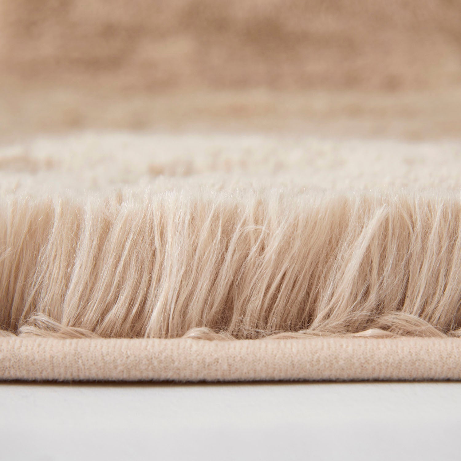 Beige Shaggy Rugs 